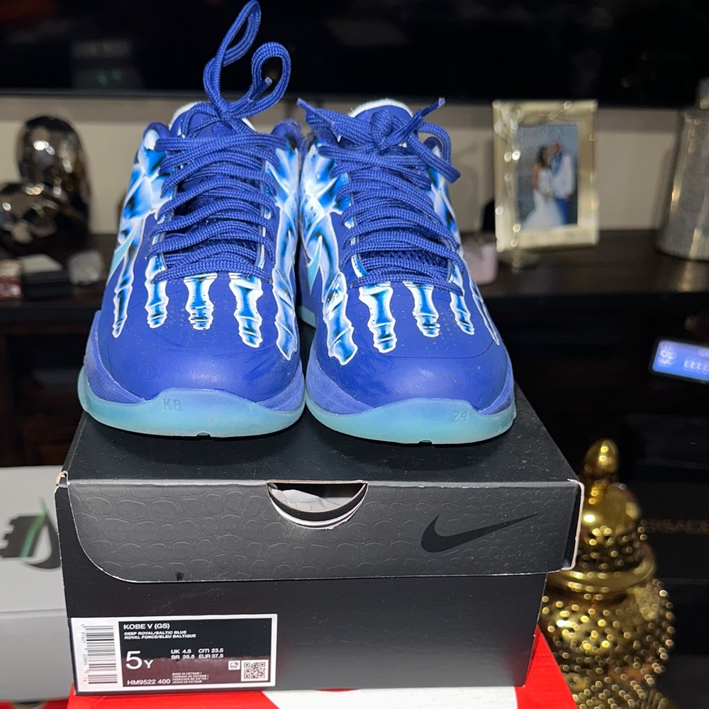 Kobe V 6 Rings